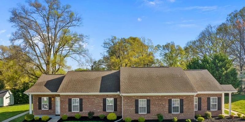 Charlotte Apartment: 1335 Farmfield Ln