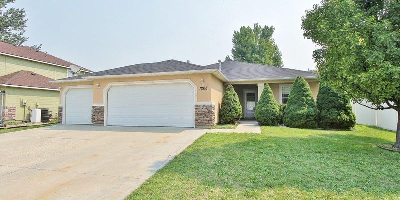 Kuna House: 1208 N Cheshire Dr