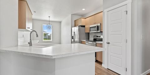 07-Kitchen.jpg