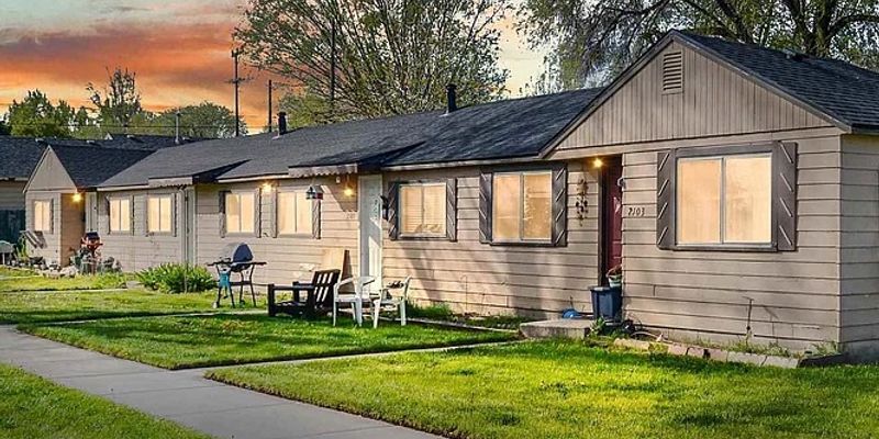 Nampa Multiplex: 2103 1st St S