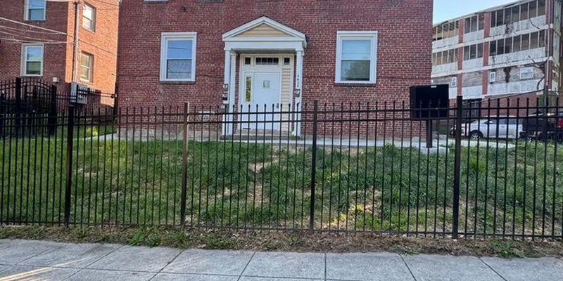 Washington Apartment: 3035 30th Street SE, Washington, DC 20020