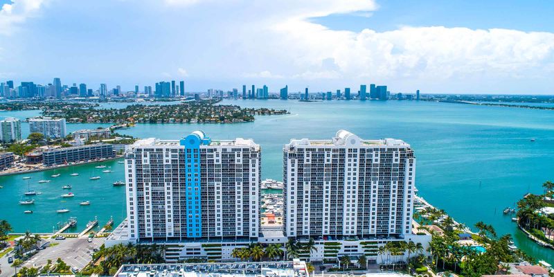 Miami Beach Condo: 1800 Sunset Harbour Dr