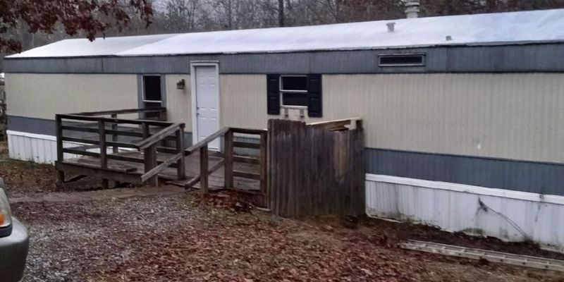 Clanton House: 423 Co Rd 731