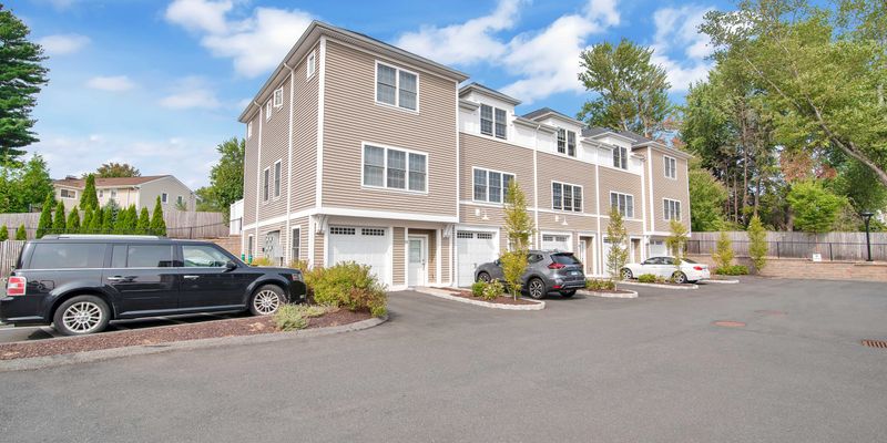 West Hartford Townhome: 777 North Main Street