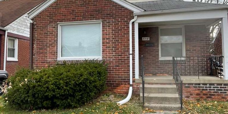 Detroit House: 8518 Sussex St