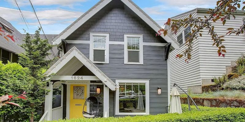 Portland House: 1624 NW 29th Ave