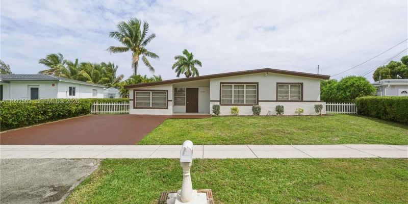 West Park House: 3825 SW 33rd St