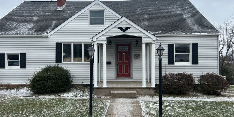 Greensburg Apartment: 335 S Lincoln Ave