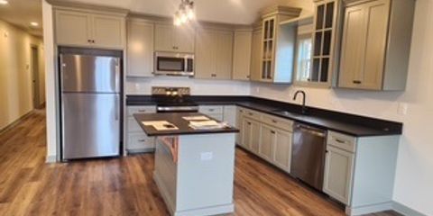 ZION  DR  203 KITCHEN APPL.jpg