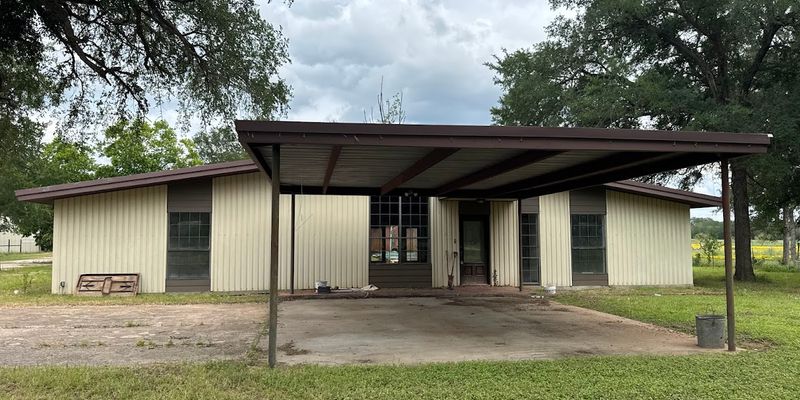 Bastrop House: 1417 FM 969