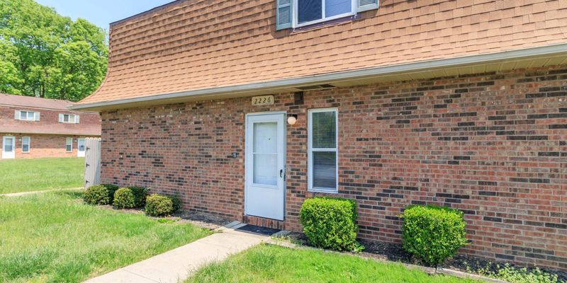 Columbus Townhome: 2210 October Ridge Dr