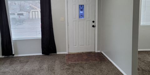 Front Room 1.jpg