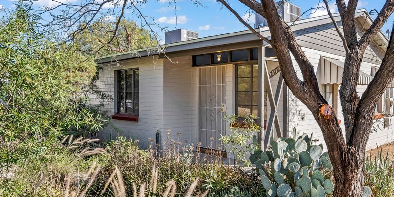 Tucson Townhome: 2606 N Martin Ave