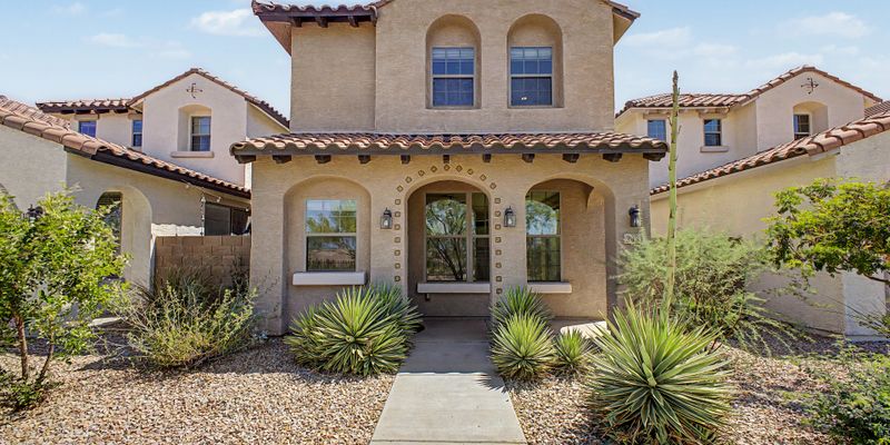 Mesa House: 2934 N 71st Pl