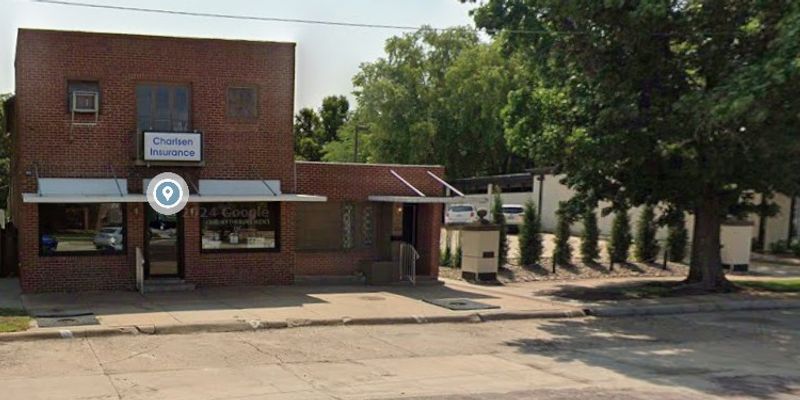 Halstead House: 304 1/2 Main St