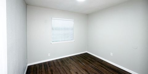 02f-bed.jpg