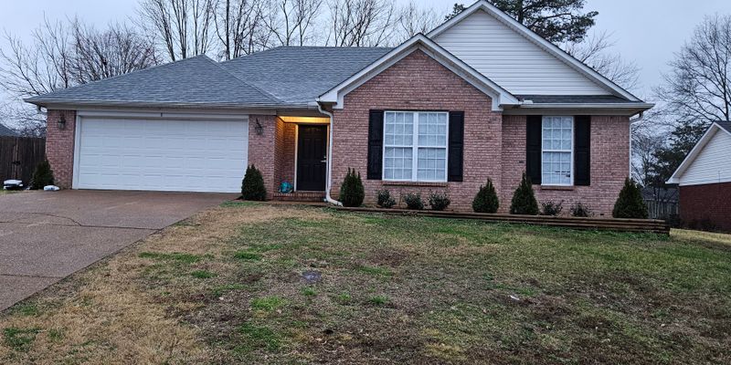 Jackson House: 8 Walnut Grove Cove