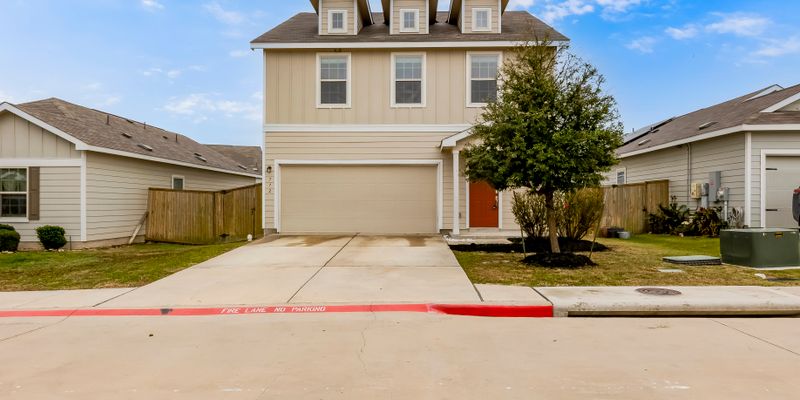 Jarrell House: 772 Circle Wy