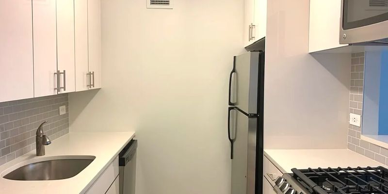 New York House: 520 W 43rd St