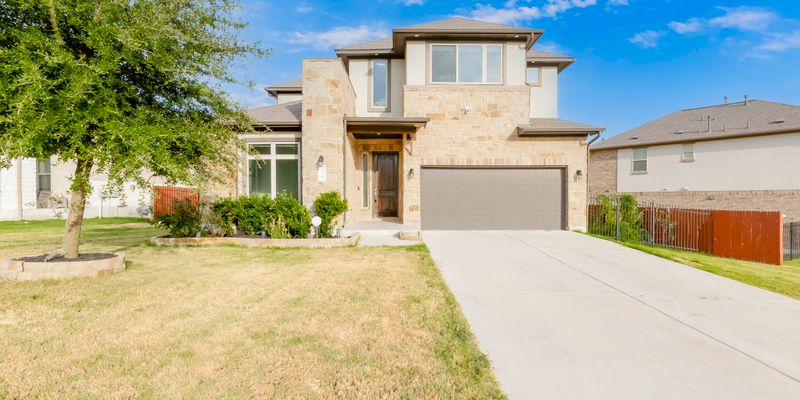 Cedar Park House: 726 Kingston Pl