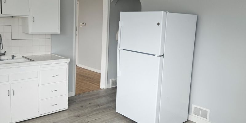 Salt Lake City Apartment: 557 E 6th Ave