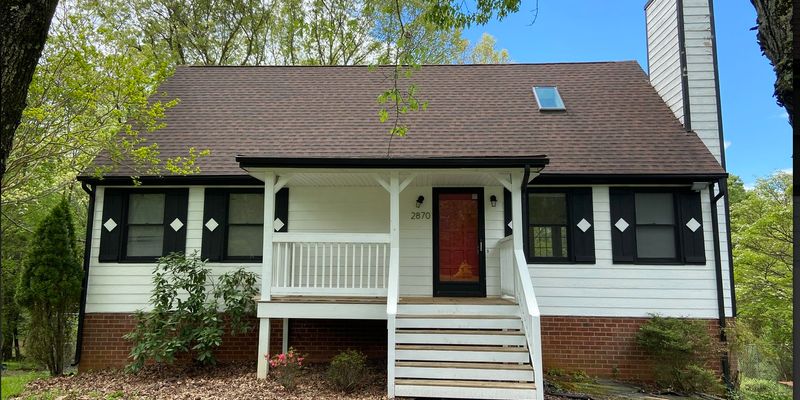 Lynchburg House: 2870 Hawkins Mill Rd