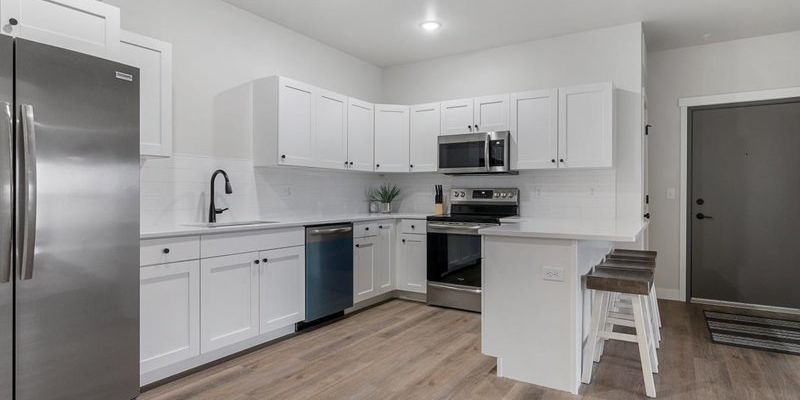 North Liberty Condo: 10 Jaro Wy