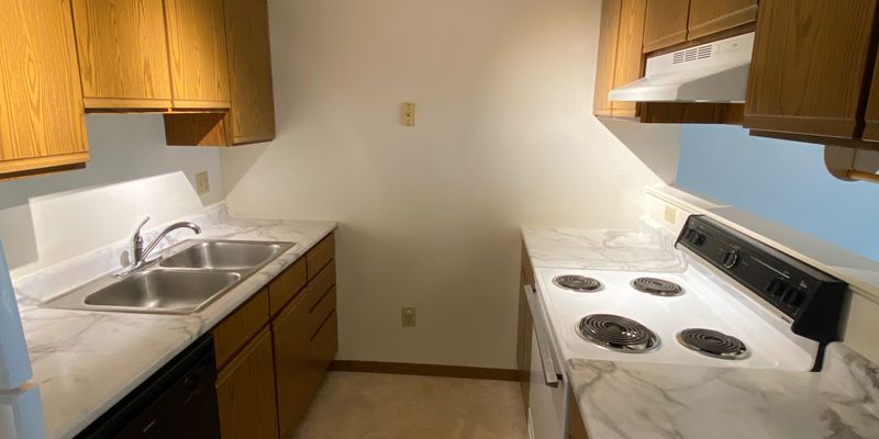 North Liberty Apartment: 125 E Zeller St