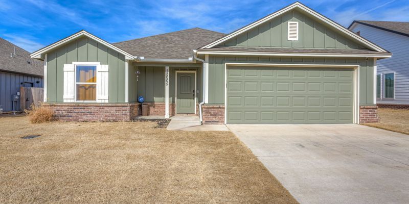 Owasso House: 12005 E 108th Pl N