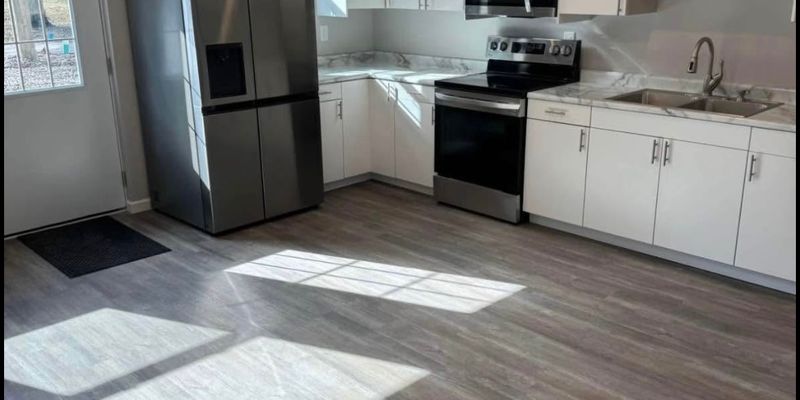 Linton Apartment: 998 Marshall Ave