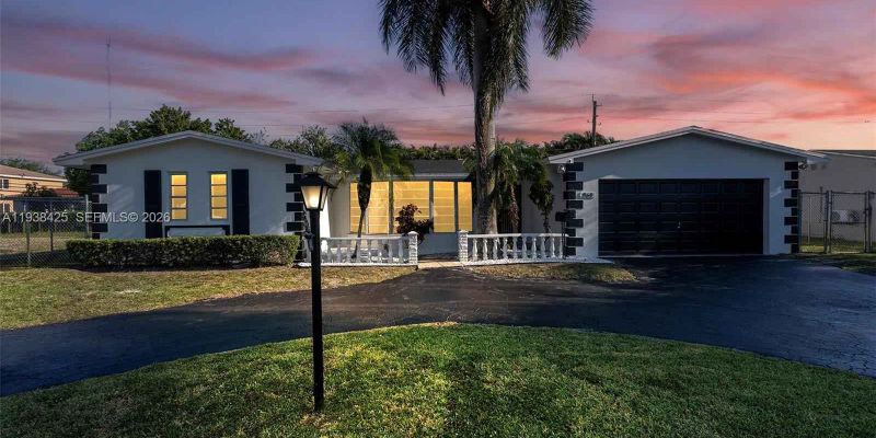 Miami House: 860 NW 207th St