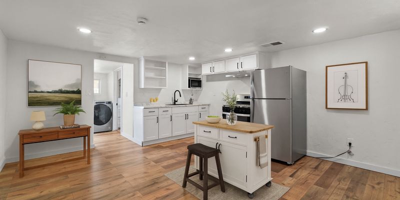 Phoenix Apartment: 3543 W Grant St