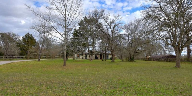 Bastrop House: 1417 FM 969