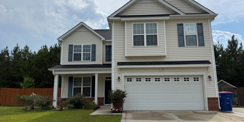 Jacksonville House: 145 Mittams Point Dr
