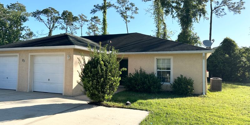 Palm Coast House: 23 Eton Ln