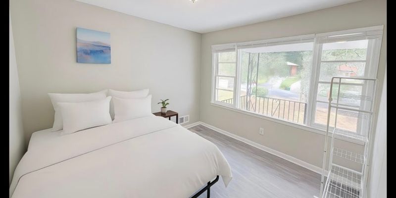 Hemet House: 26114 Camphorwood Ave