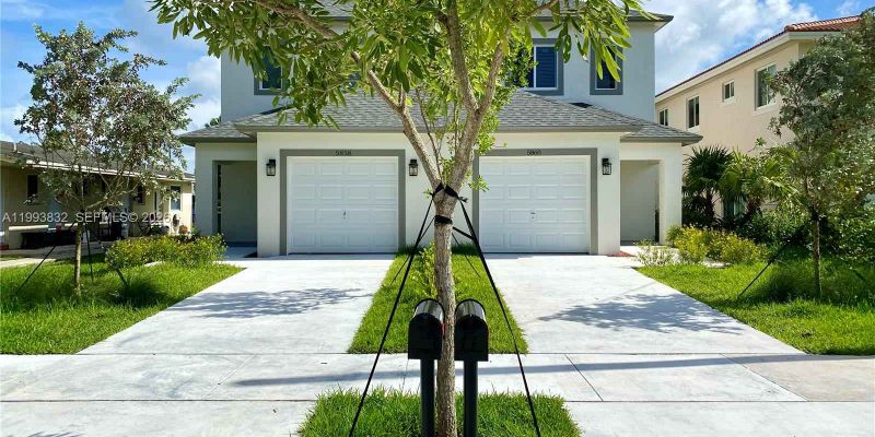 Pembroke Park House: 5860 Hollywood Way