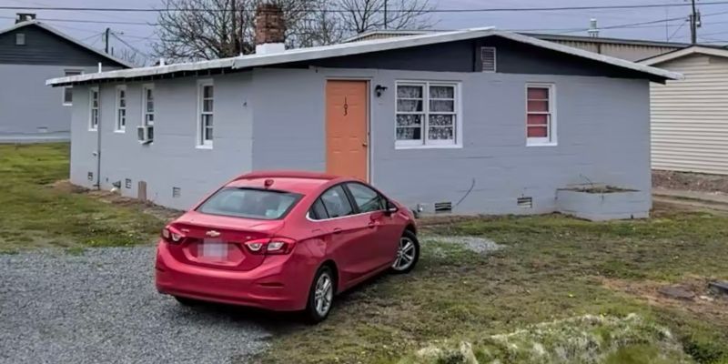 Kenly House: 103 East Third St