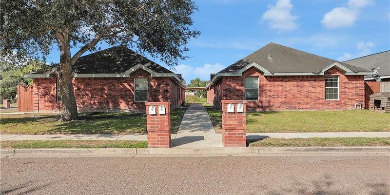 Edinburg Apartment: 1821 W Portales Dr