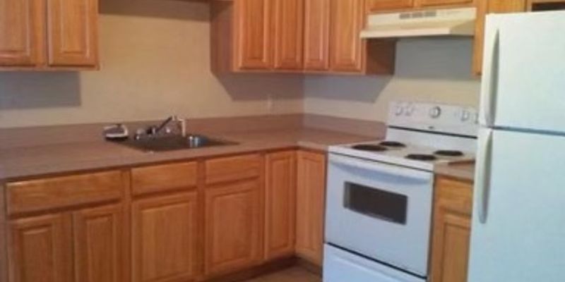 Middleborough Apartment: 89 Plympton St