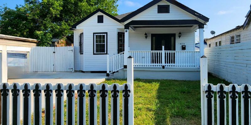 New Orleans House: 4114 N Robertson St