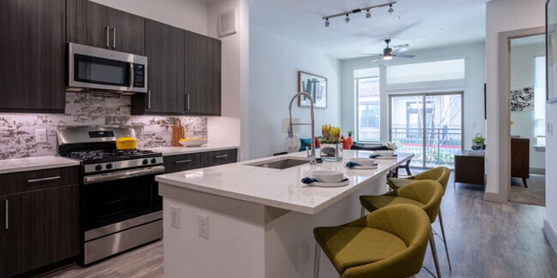 Houston Apartment: 1297 Givens St