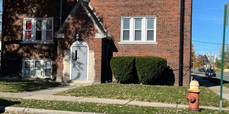 Detroit Apartment: 11255 Charlemagne Ave
