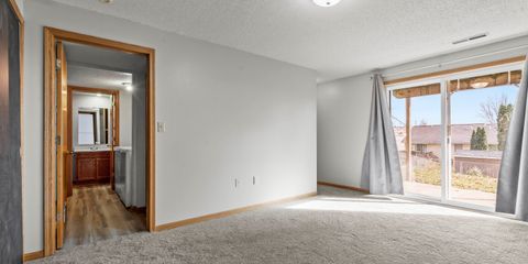 17-151 937 23rd Ave.jpg