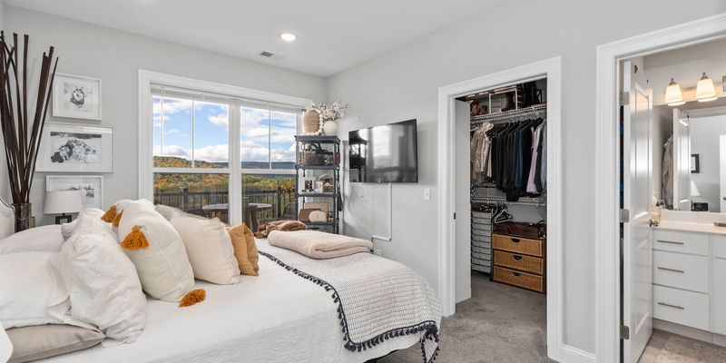 Canton Apartment: 5 Cherry Brook Road