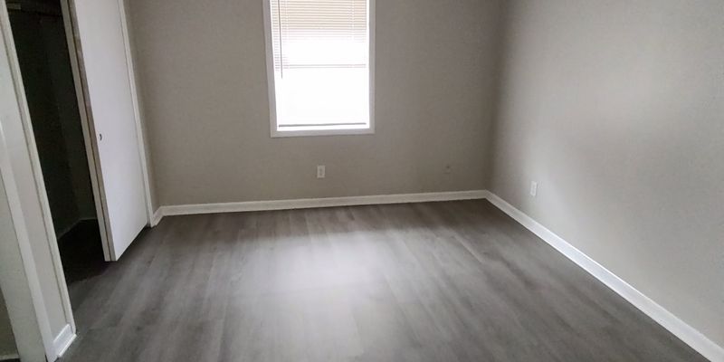 Florence Apartment: 510 E High St