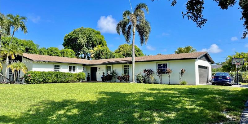 Miami House: 8522 SW 148th Ter #8522