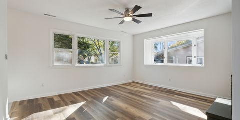 113 706 14th Ave.jpg