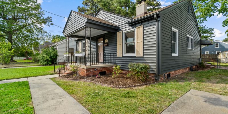 Elizabeth City House: 1004 Tuscarora Ave