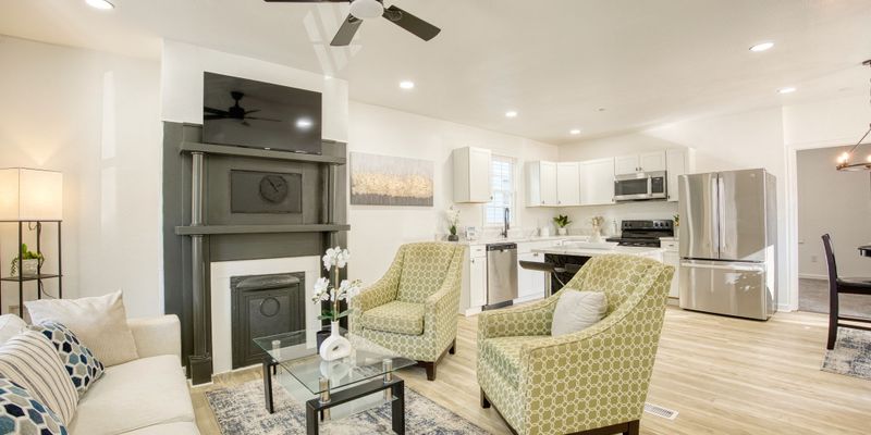 Norfolk House: 910 Rugby St